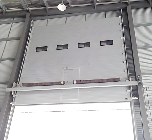 白水工业滑升门