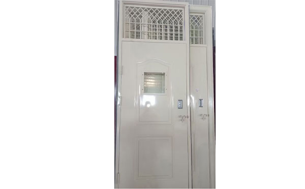 白水学校教室门