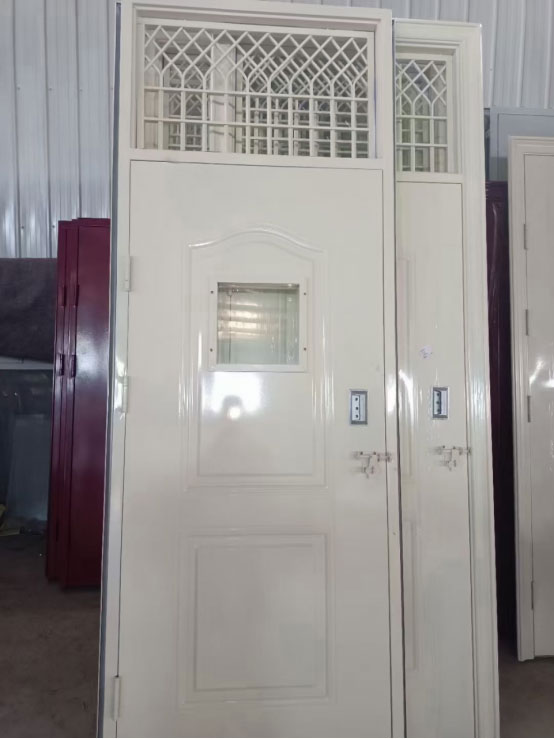 白水学校教室门 白水学校教室门