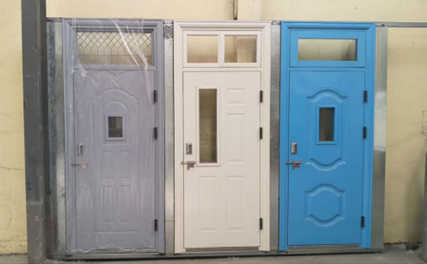 白水学校教室门