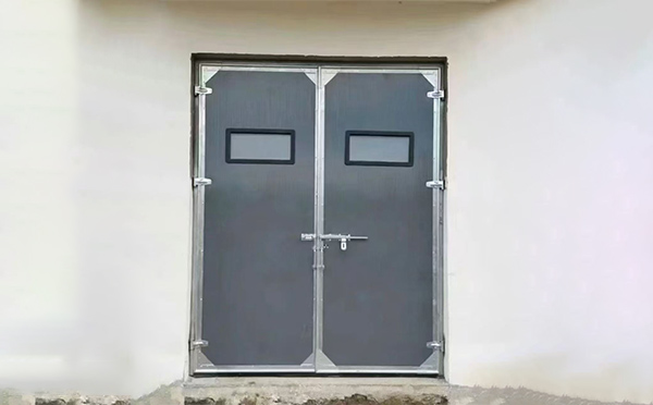 白水工业门在高温作业区域的运行表现