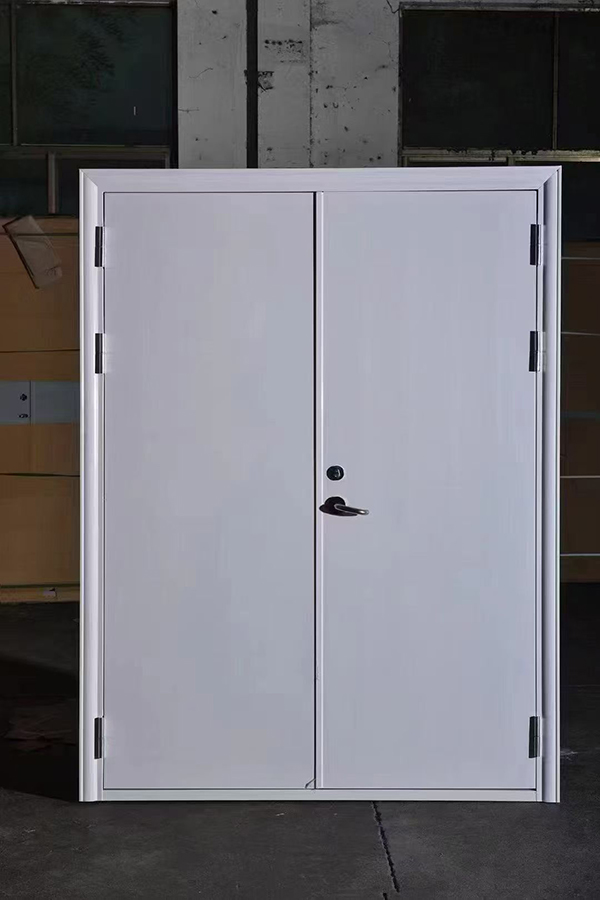 酒店项目完成公共区域白水防火门布设